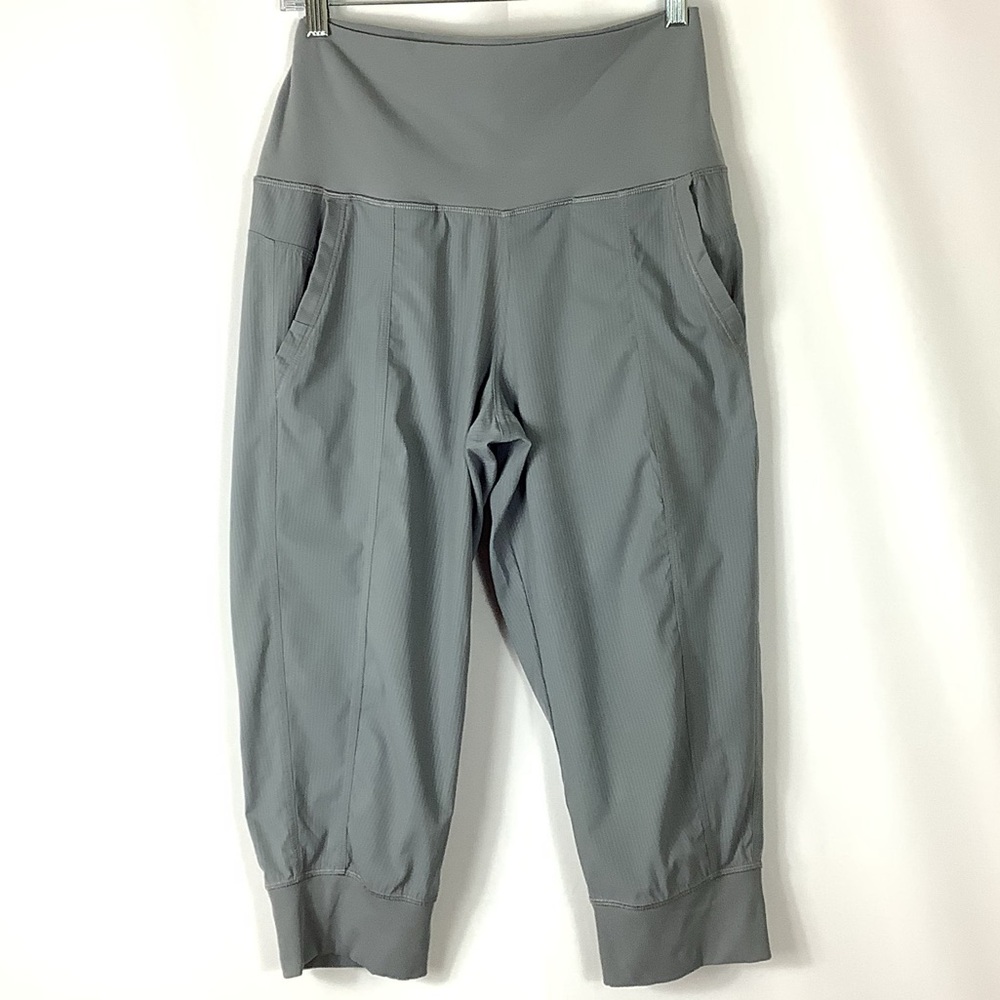 Lululemon ‘In Flux’ Crop Pants - Picture 5 of 10